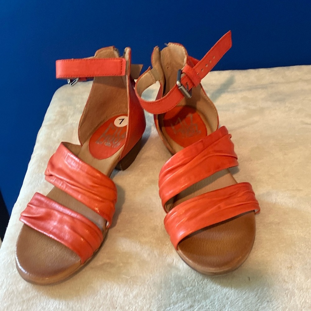 Miz Mooz NYC Cassie Heeled Leather Sandals in Mandarin (Orange) Sz 37/6.5/7 😍